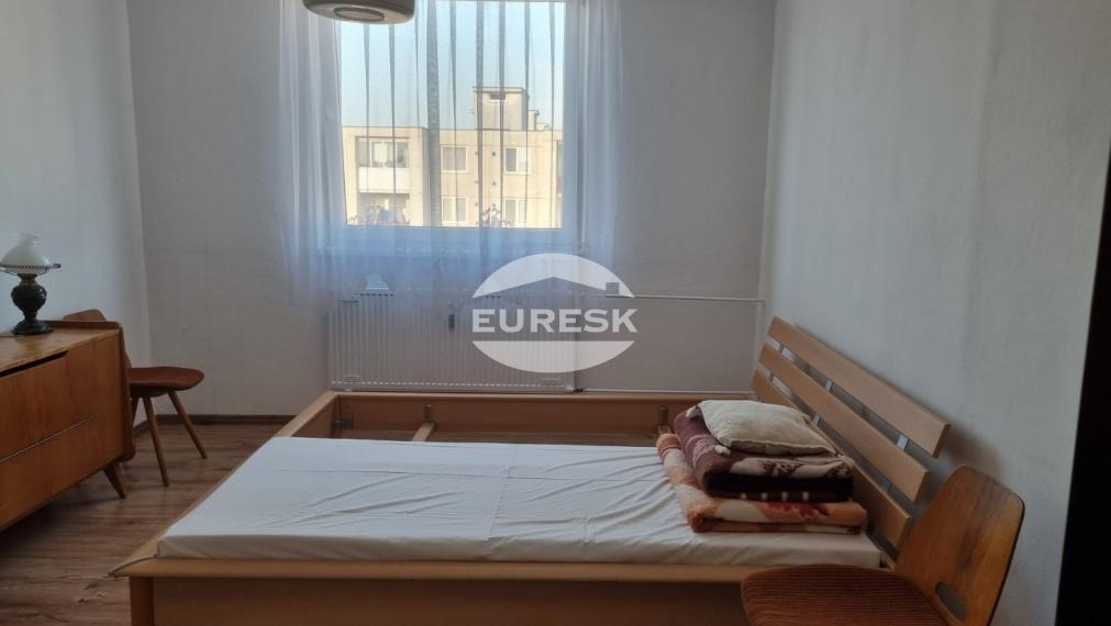 Na prenájom 3-izbový byt v Humennom.