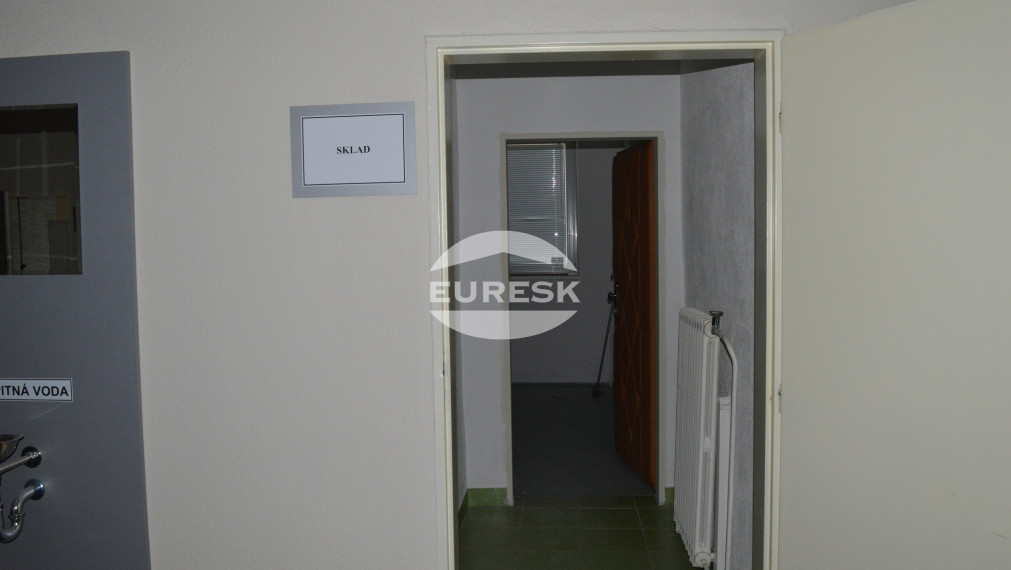 Na predaj zdravotné stredisko v Snine.