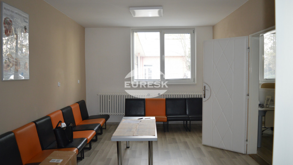 Na predaj zdravotné stredisko v Snine.