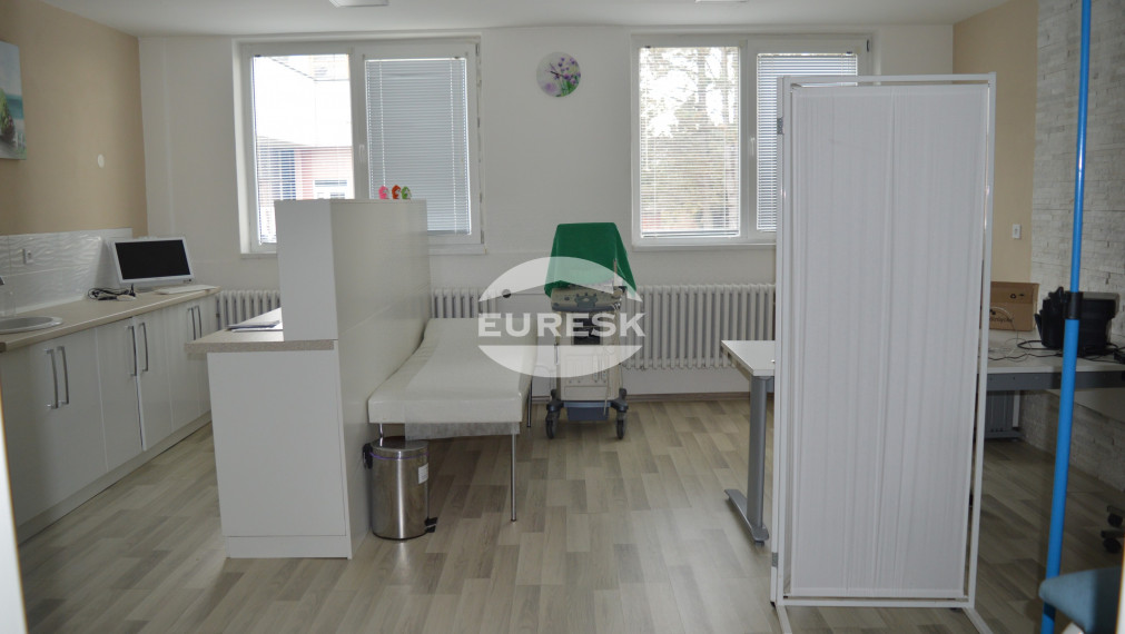 Na predaj zdravotné stredisko v Snine.