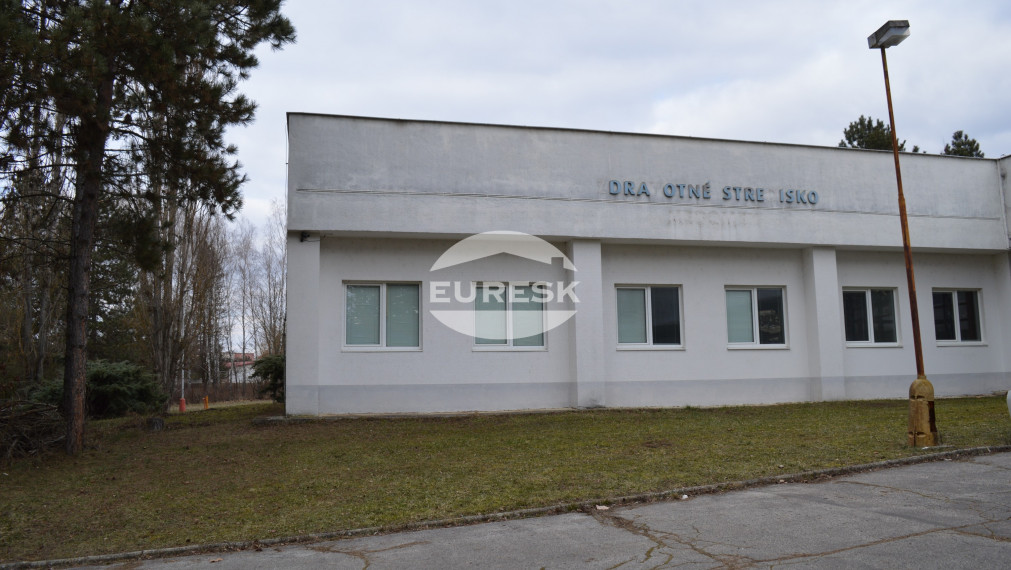 Na predaj zdravotné stredisko v Snine.