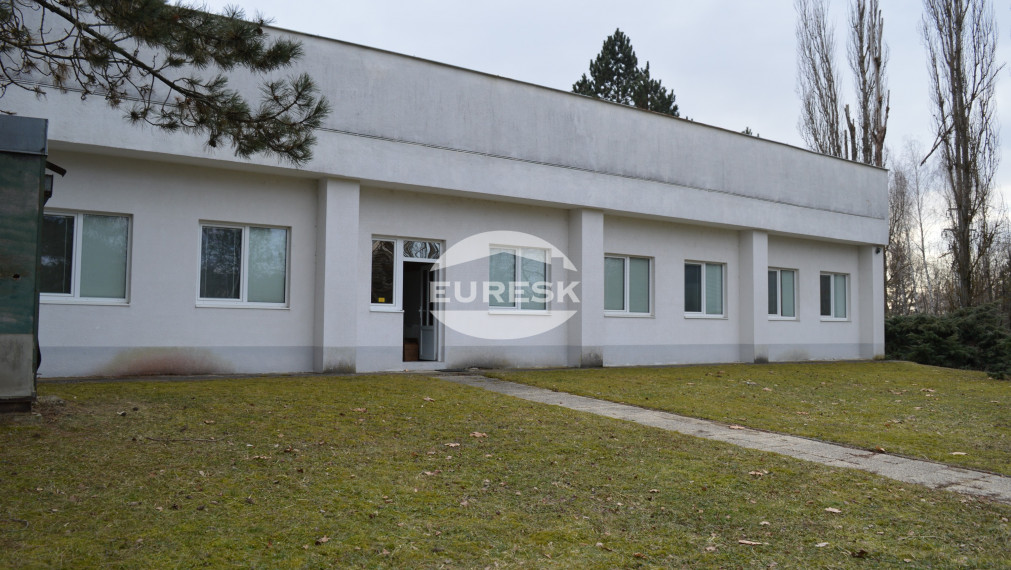 Na predaj zdravotné stredisko v Snine.