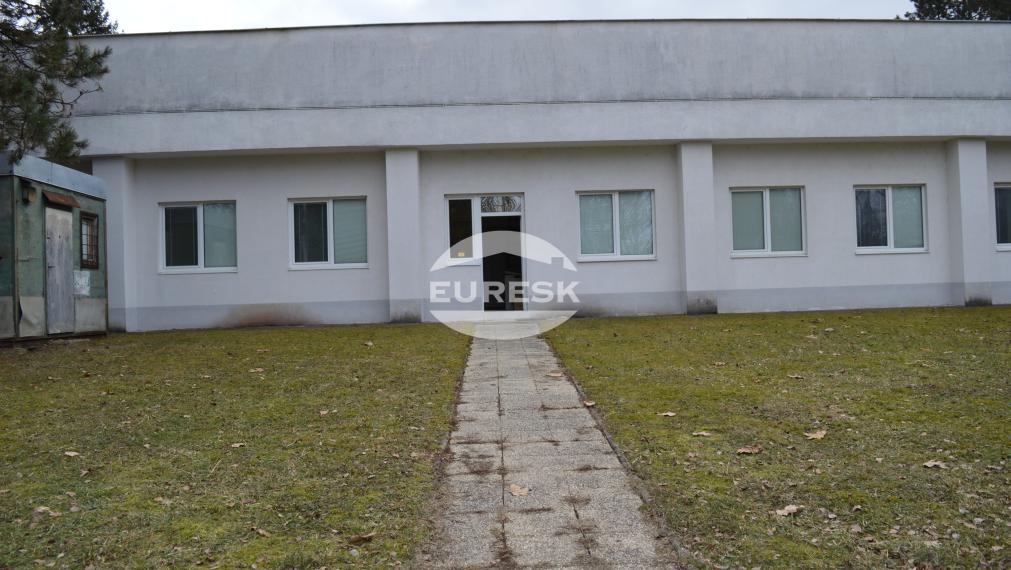 Na predaj zdravotné stredisko v Snine.