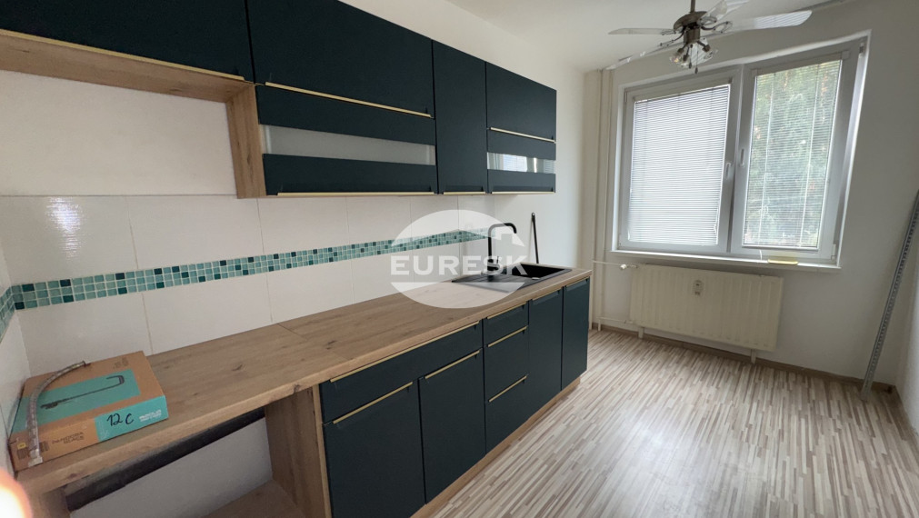 Na predaj  3-izbový byt po rekonštrukcii v atraktívnej lokalite – Mierová ulica, Humenné.