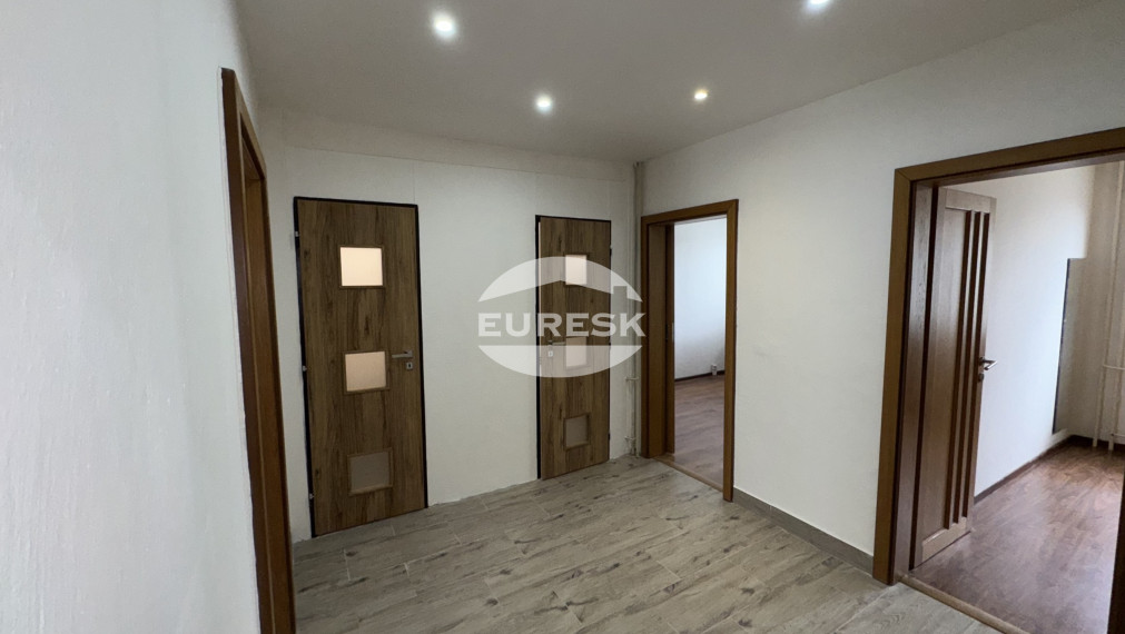 Na predaj  3-izbový byt po rekonštrukcii v atraktívnej lokalite – Mierová ulica, Humenné.