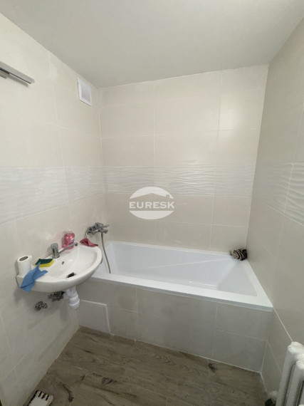 Na predaj  3-izbový byt po rekonštrukcii v atraktívnej lokalite – Mierová ulica, Humenné.