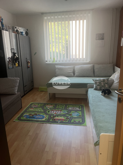 Váš nový domov čaká na vás – priestranný 3-izbový byt v Humennom.