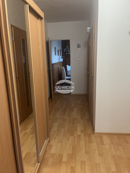 Váš nový domov čaká na vás – priestranný 3-izbový byt v Humennom.