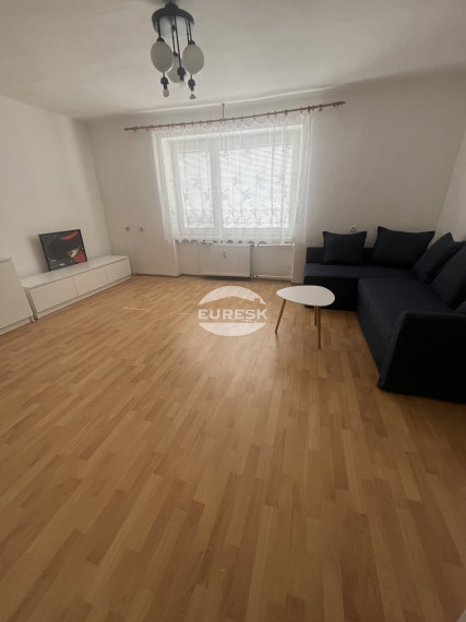 Prenájom priestranného 2-izbového bytu na Krátkej ulici v Humennom.