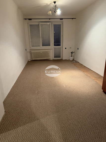 Na prenájom 2-izbový byt v Humennom.