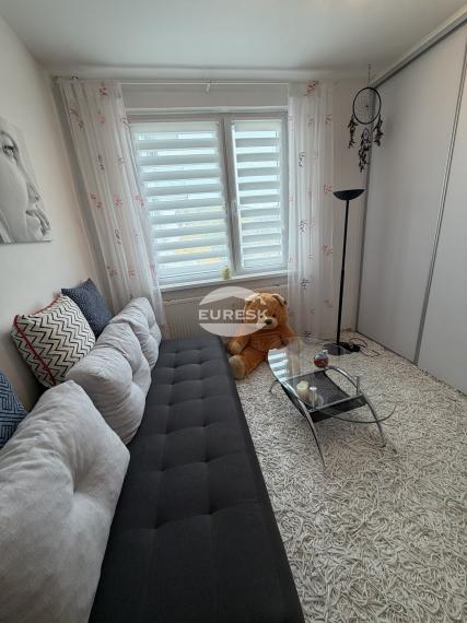 Na predaj 3-izbový byt v Humennom.