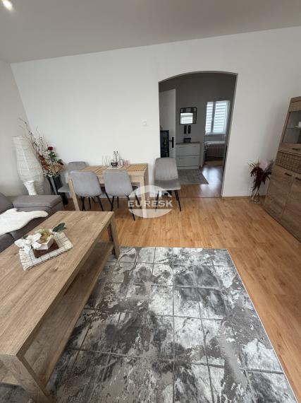 Na predaj 3-izbový byt v Humennom.