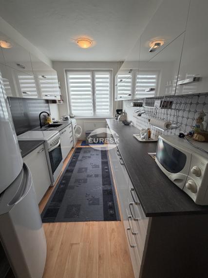 Na predaj 3-izbový byt v Humennom.