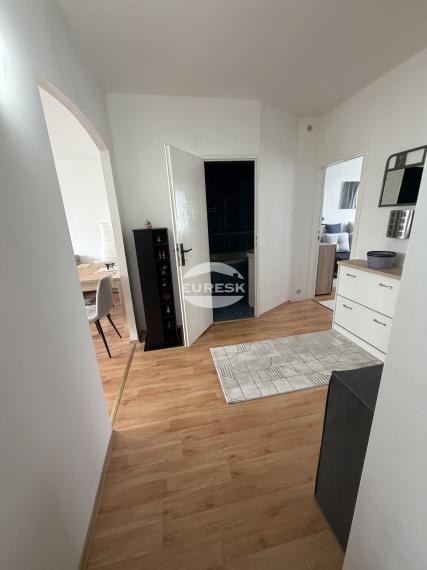 Na predaj 3-izbový byt v Humennom.