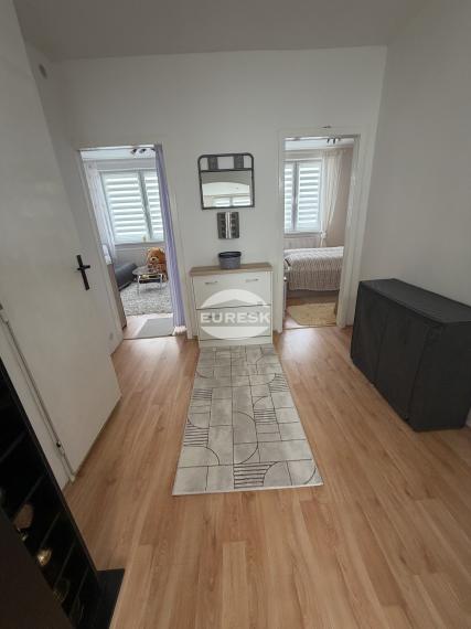 Na predaj 3-izbový byt v Humennom.