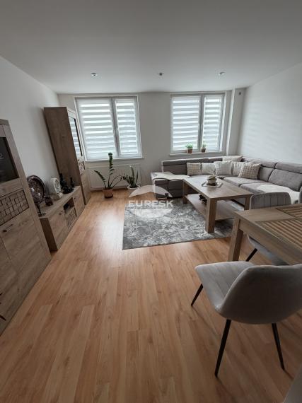 Na predaj 3-izbový byt v Humennom.