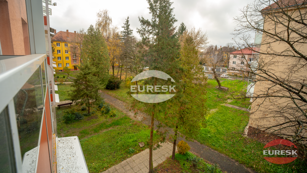 Skvelá investícia: moderný 2-izbový byt v tehlovom dome – Humenné.