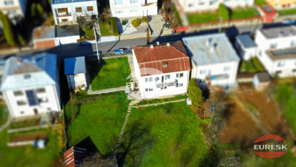 Exkluzívne na predaj: Rodinný dom vo vyhľadávanej lokalite Humenného s priestranným pozemkom a panoramatickým výhľadom