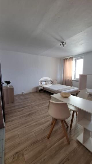 Na prenájom garzónka v Humennom.