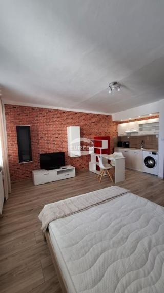 Na prenájom garzónka v Humennom.