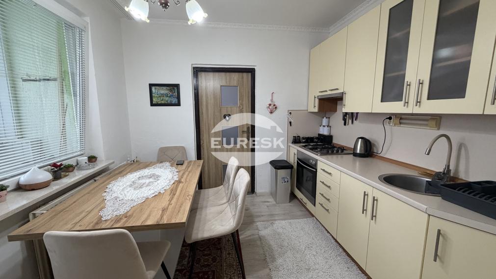 Na predaj 3-izbový byt v Humennom.