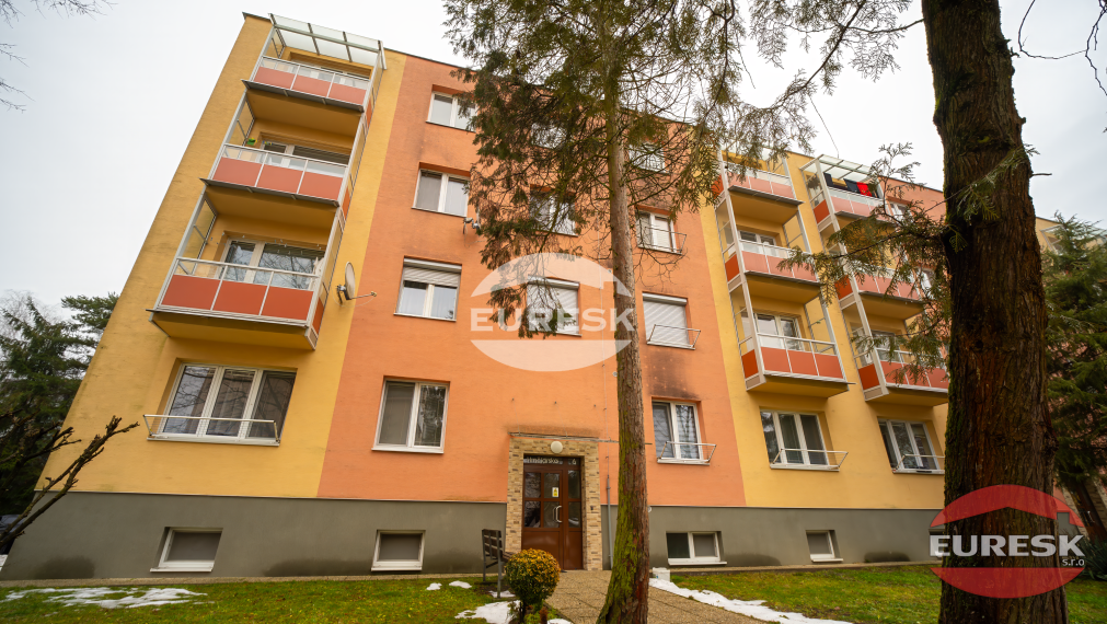 Na prenájom 2-izbový  byt v Humennom.