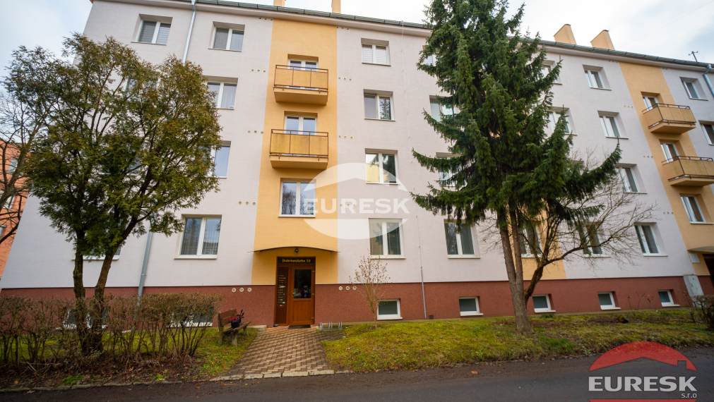 Na predaj 3-izbový byt v Humennom.