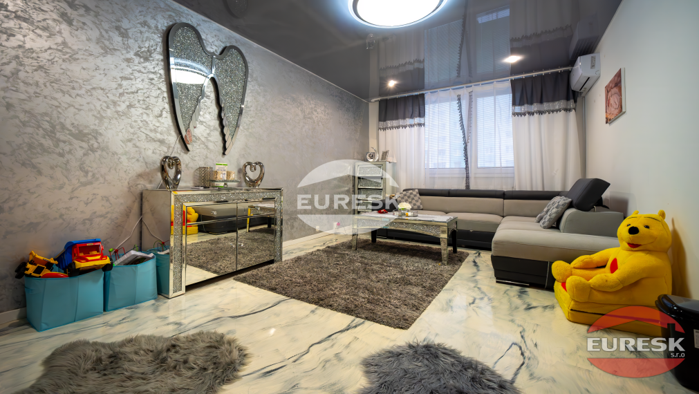 Na predaj 4-izbový byt v Humennom.