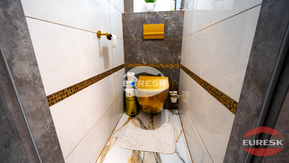 Na predaj 4-izbový byt v Humennom.