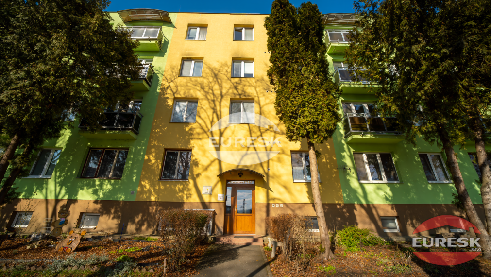 Na predaj 3-izbový byt v Humennom.