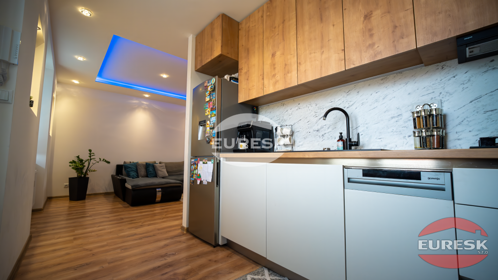 Na predaj 3-izbový byt v Humennom.