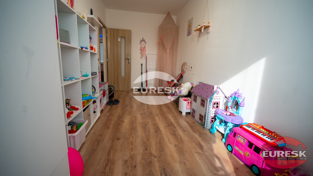 Na predaj 3-izbový byt v Humennom.