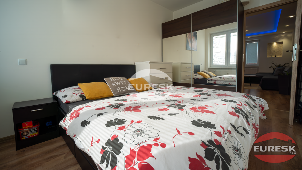 Na predaj 3-izbový byt v Humennom.