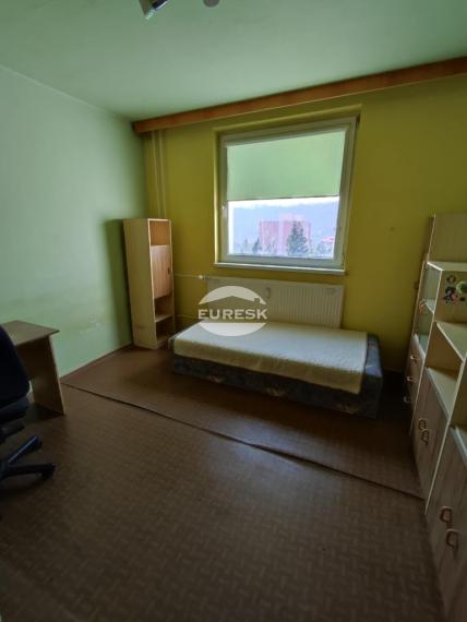 Na predaj 3-izbový byt v Medzilaborciach.