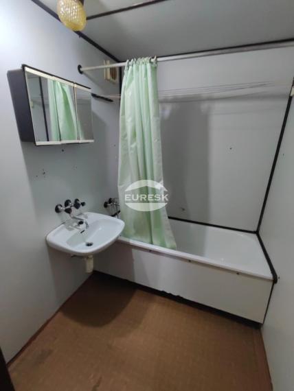 Na predaj 3-izbový byt v Medzilaborciach.