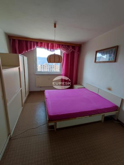 Na predaj 3-izbový byt v Medzilaborciach.