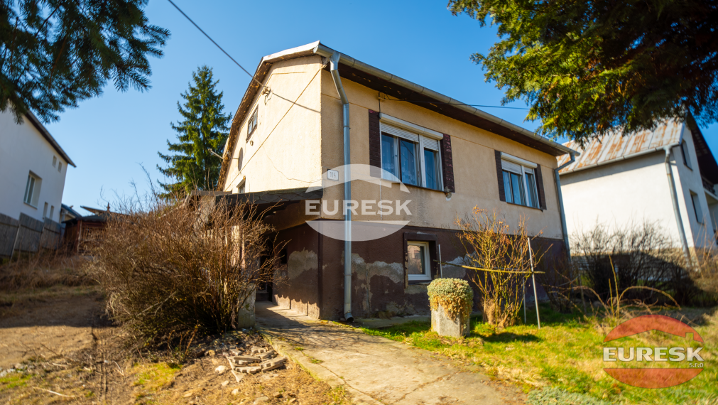 Na predaj rodinný dom v Košarovciach.