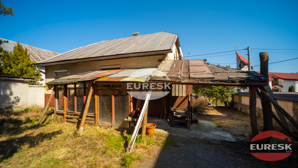 Na predaj rodinný dom v Košarovciach.