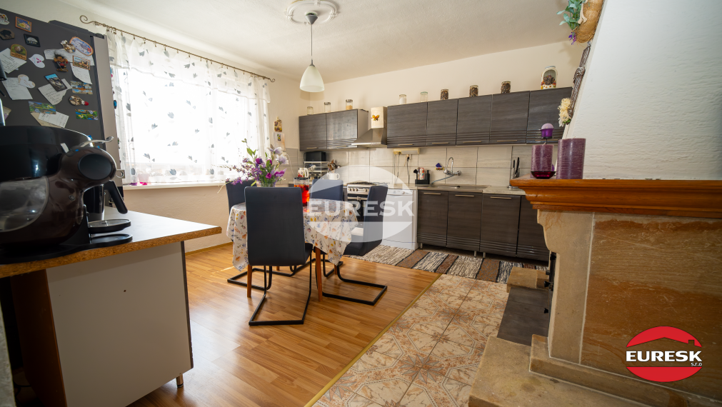 🏡✨ NOVŠÍ RODINNÝ DOM BEZ INVESTÍCIÍ – 1 170 m² POZEMOK, GARÁŽ, TERASA | DLHÉ NAD CIROCHOU ✨🏡