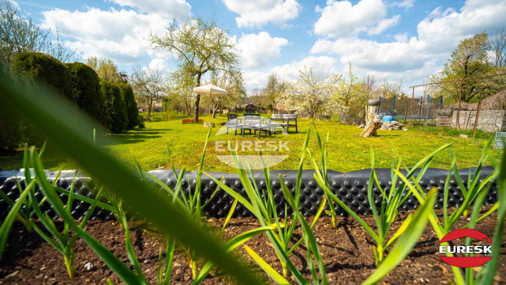 🏡✨ NOVŠÍ RODINNÝ DOM BEZ INVESTÍCIÍ – 1 170 m² POZEMOK, GARÁŽ, TERASA | DLHÉ NAD CIROCHOU ✨🏡