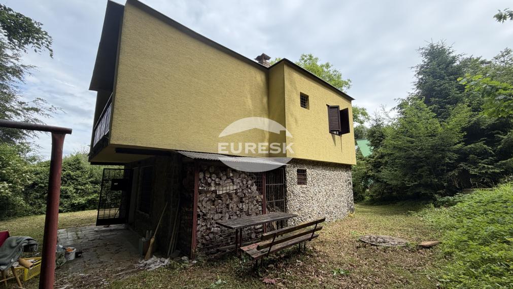 Na predaj rekreačná chata na Domaši.