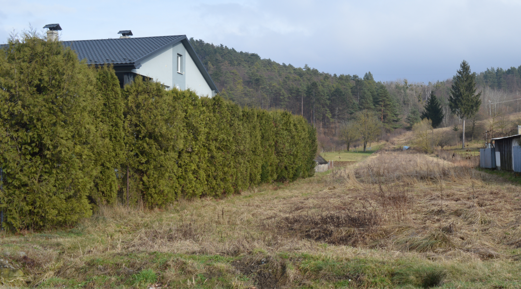 Na predaj pozemok v Kamenici nad Cirochou.