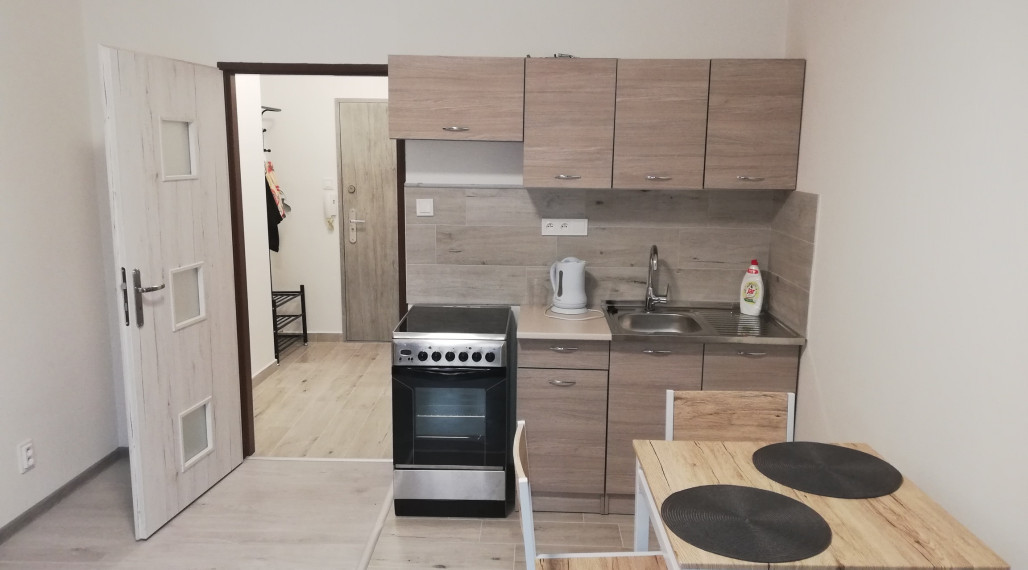 Na prenájom novozrekonštruovaná garsónka v centre mesta