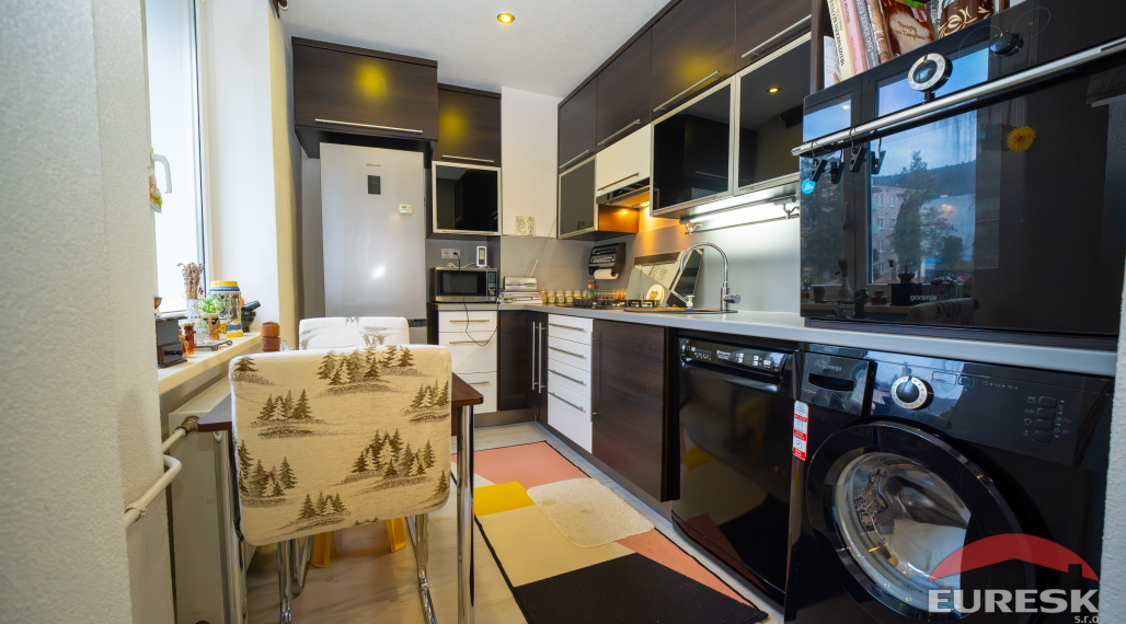 Na predaj 3-izbový byt v Humennom.