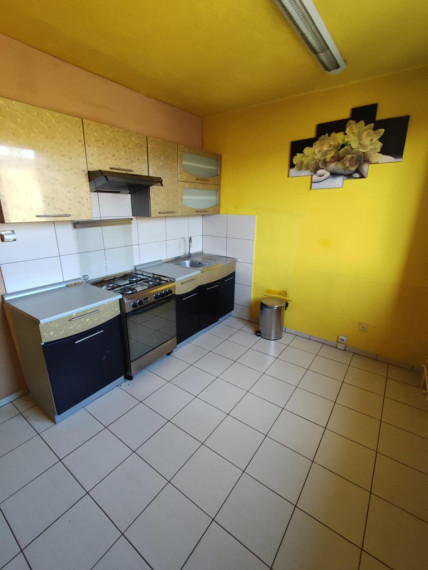 Na predaj 3-izbový byt v Medzilaborciach.