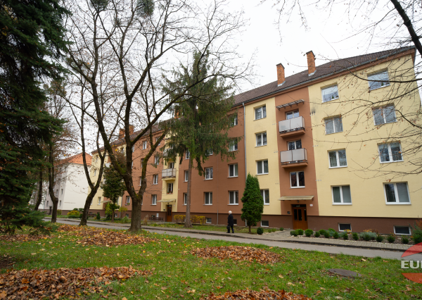 Na predaj 2-izbový byt v Humennom.