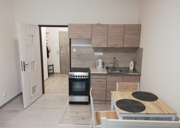 Na prenájom novozrekonštruovaná garsónka v centre mesta