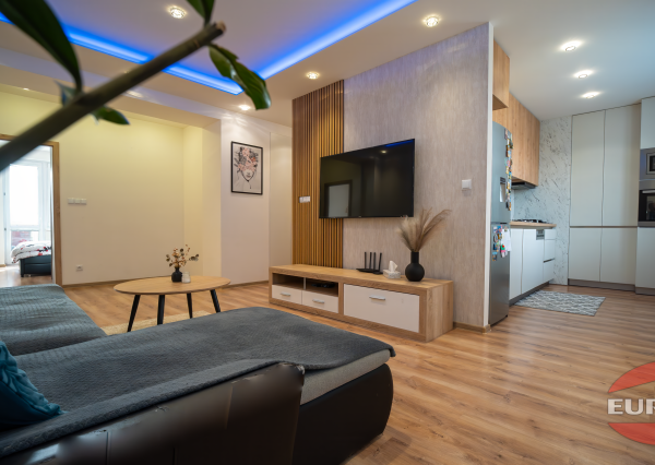 Na predaj 3-izbový byt v Humennom.