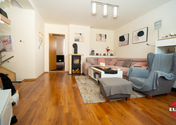 🏡✨ NOVŠÍ RODINNÝ DOM BEZ INVESTÍCIÍ – 1 170 m² POZEMOK, GARÁŽ, TERASA | DLHÉ NAD CIROCHOU ✨🏡