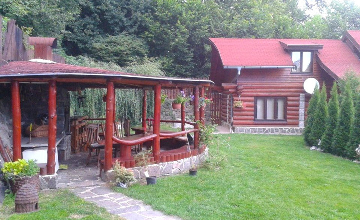 Na predaj: Rodinný dom s jedinečným príbehom a veľkým potenciálom – Ptičie - fotografia 5